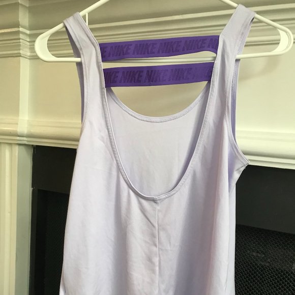 NIKE workout top - Picture 3 of 7